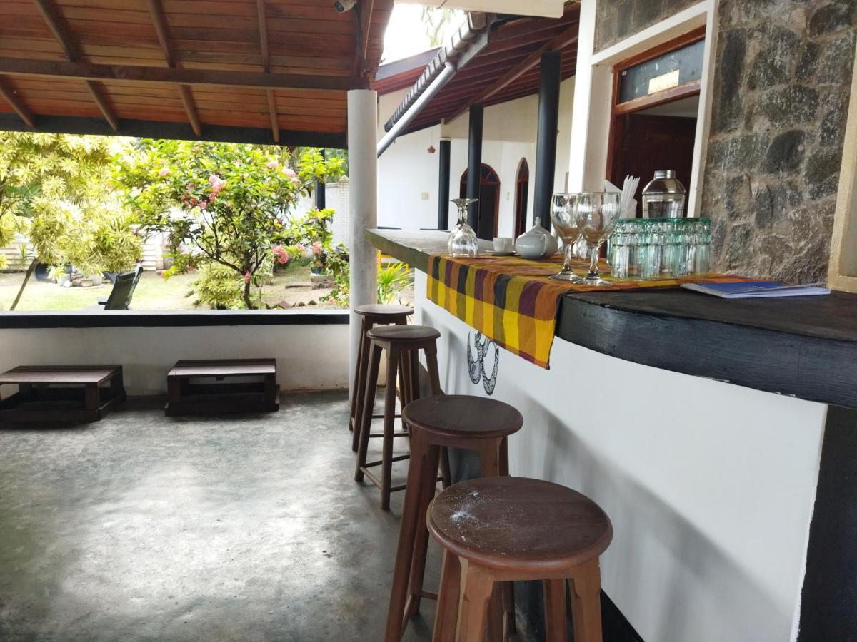 Sunchaser Beach Hotel Tangalle Zewnętrze zdjęcie