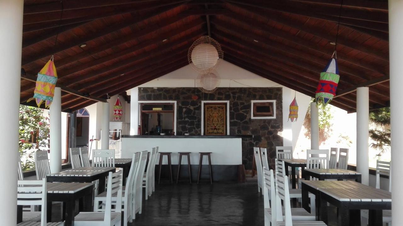 Sunchaser Beach Hotel Tangalle Zewnętrze zdjęcie